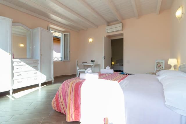Family Room, 2 Bedrooms