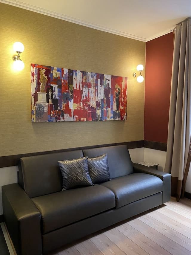 Deluxe Suite