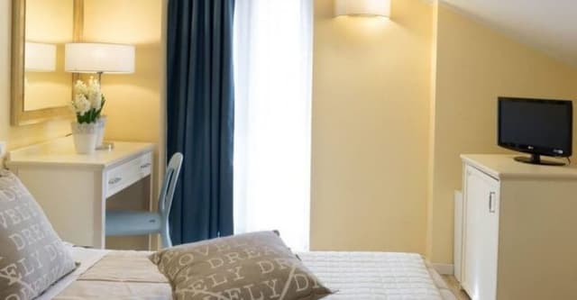 INDIVIDUAL ROOM