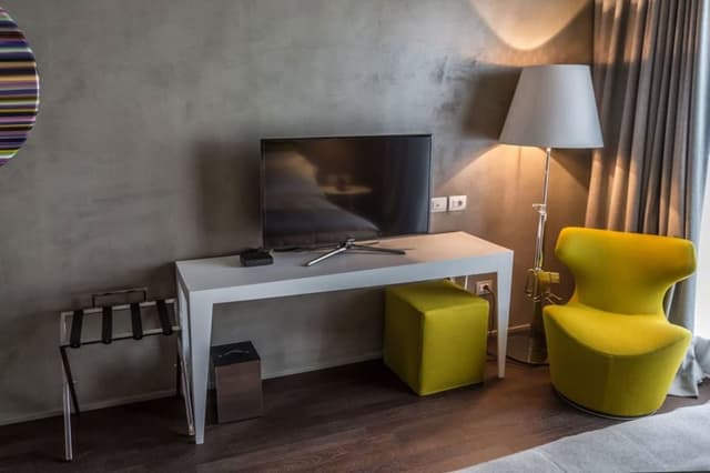 Junior Studio Suite, Jetted Tub
