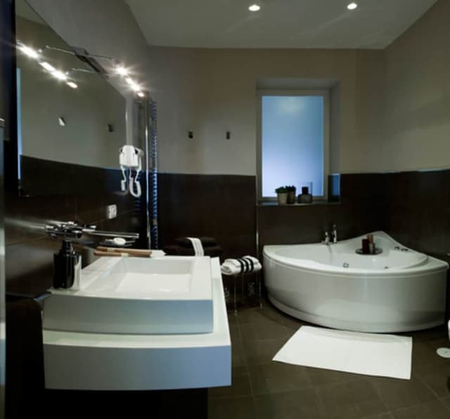 Superior Room, 1 Queen Bed, Jetted Tub