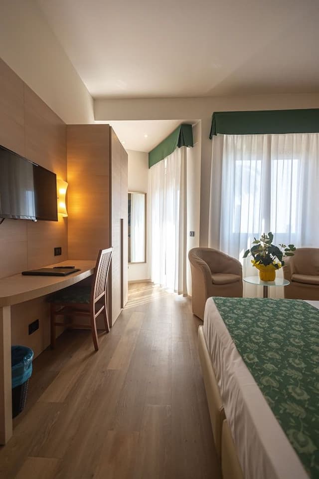 Comfort Double or Twin Room, Balcony