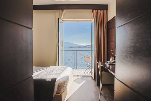 Standard Double or Twin Room, Lake View