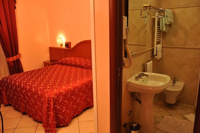 Classic Double or Twin Room, 1 King Bed, Non Smoking, Ensuite