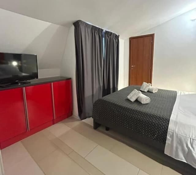 Basic Apartment, Balcony