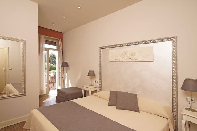 Comfort Double or Twin Room, Partial Lake View