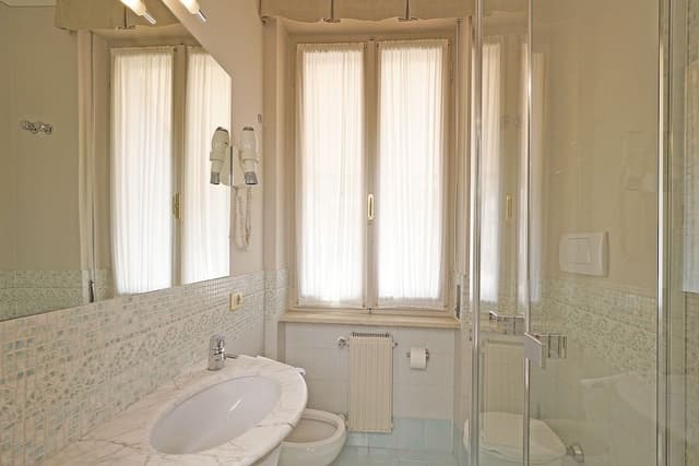 Comfort Double or Twin Room, Partial Lake View
