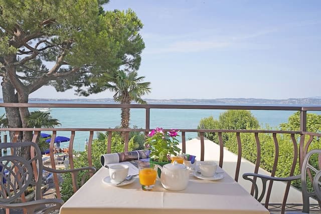 Superior Double or Twin Room, Lake View