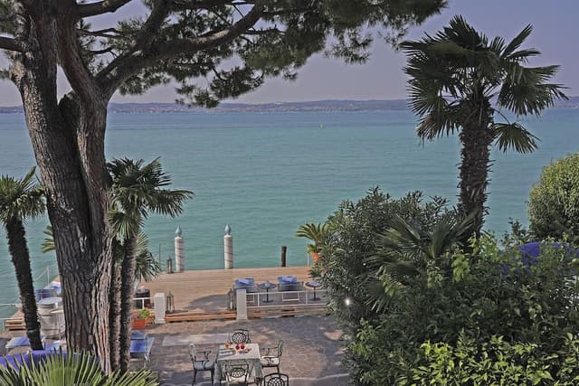 Superior Double or Twin Room, Lake View
