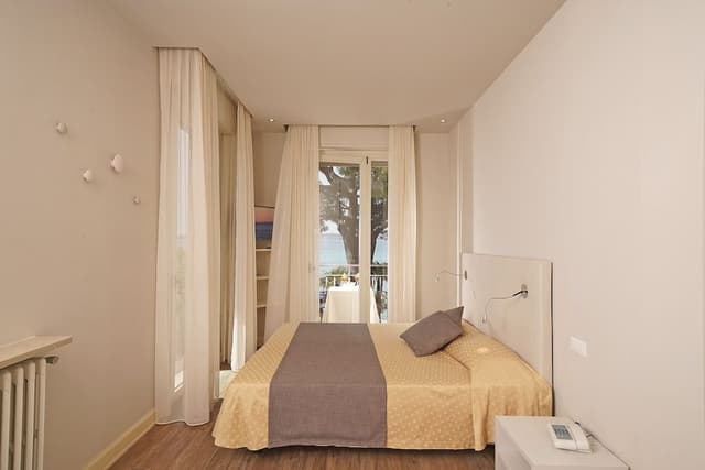 Superior Double or Twin Room, Lake View