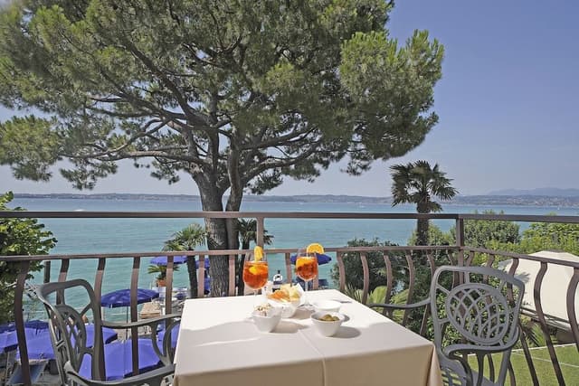 Superior Double or Twin Room, Lake View