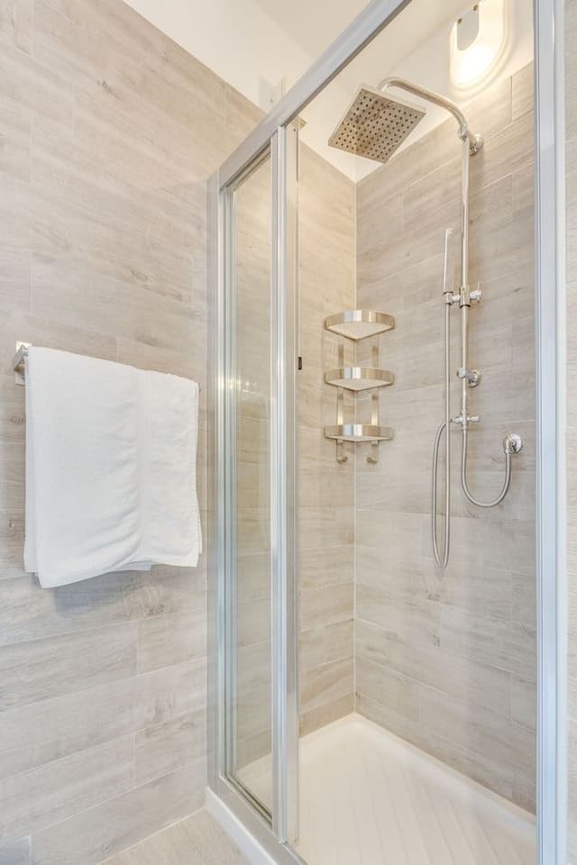 Single Room, 1 Large Twin Bed, Balcony, Sea View