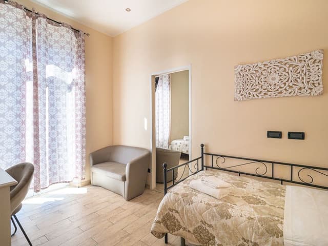 Room, Balcony, City View