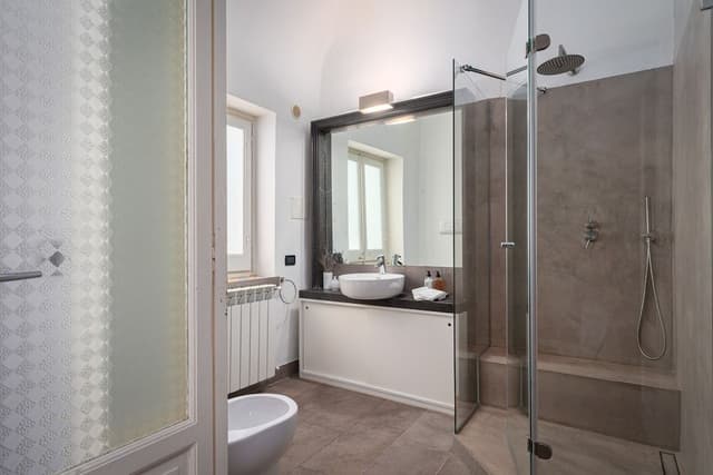 Suite, Balcony