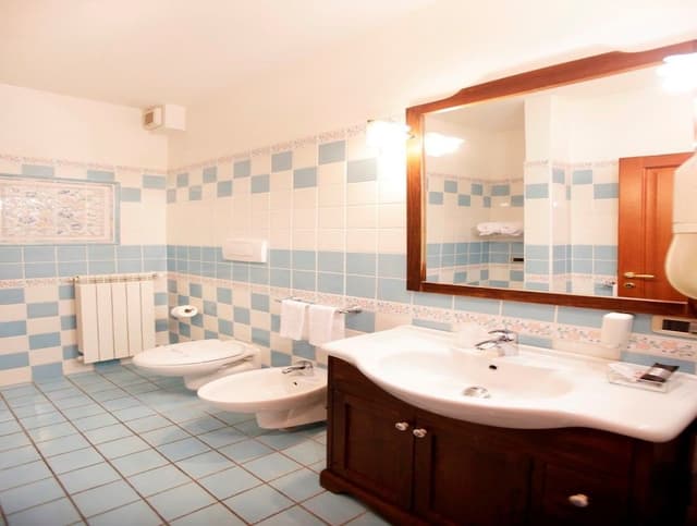 Economy Room, 1 Queen Bed, Private Bathroom