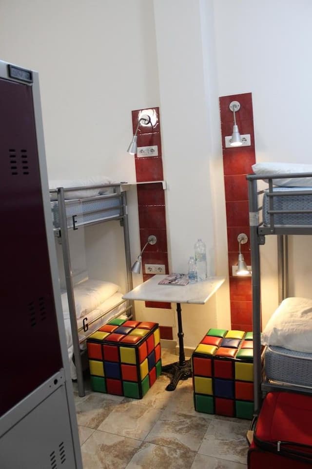 Shared Dormitory, Men only (6-bed)