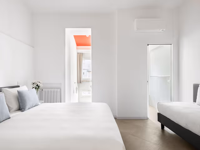 Medium Room with Extra Single Bed