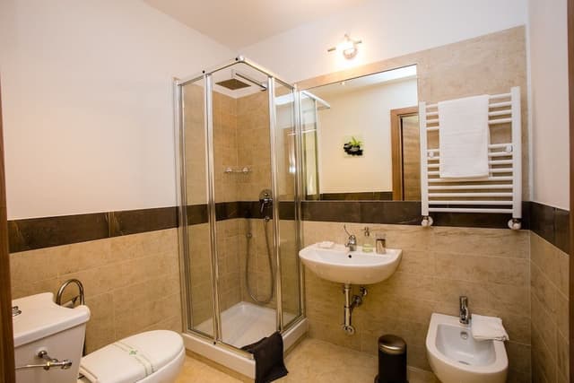 Single Room, Balcony