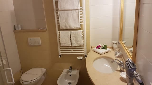 Double Room, 1 King Bed, Non Smoking, Garden View