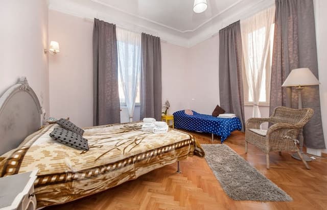 Design Quadruple Room