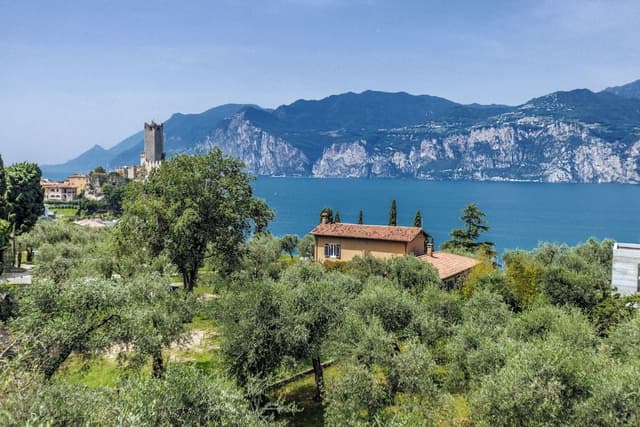 Design Double or Twin Room, Ensuite, Lake View