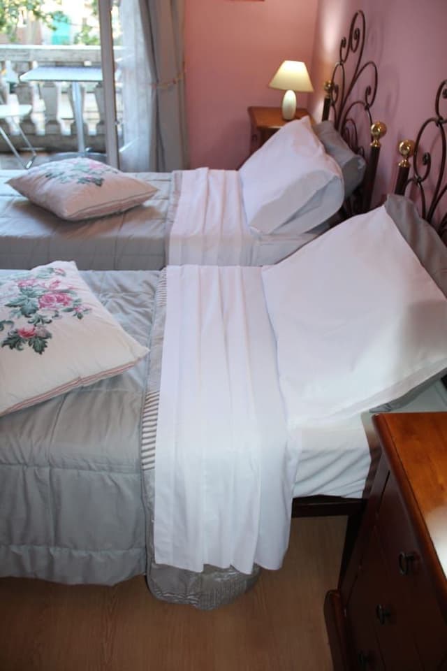 Double or Twin Room, Private Bathroom
