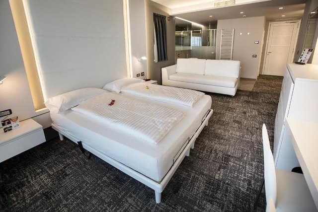 Junior Suite Sauna with Lake View