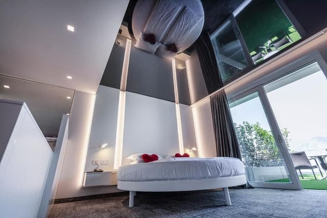 Junior Suite Terrace with Lake View