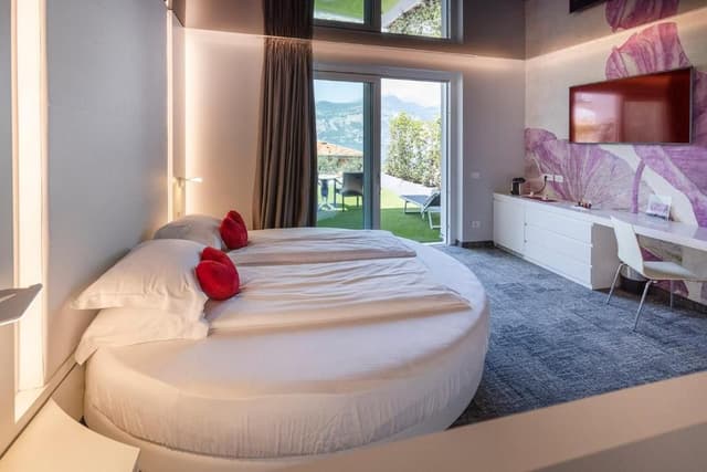 Junior Suite Terrace with Lake View