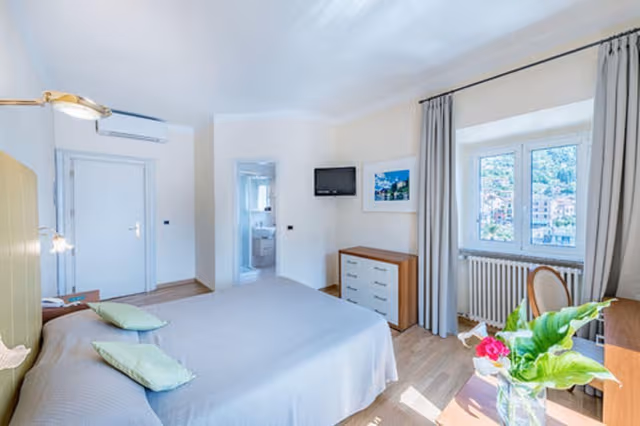 Romantic Room, 1 Queen Bed, Lake View, Lakeside