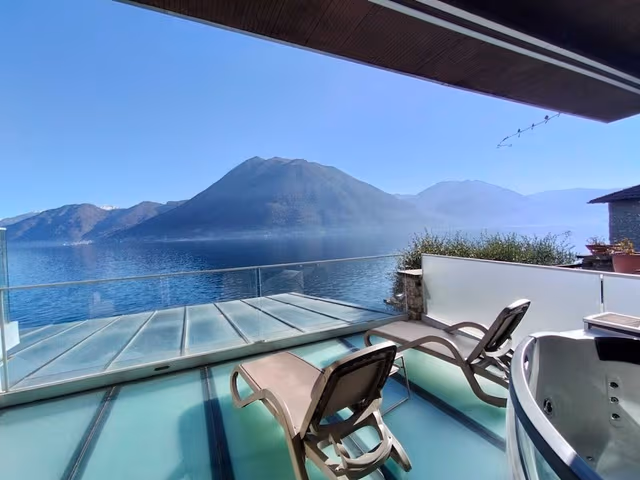 Deluxe Room, 1 Queen Bed, Terrace, Lakeside