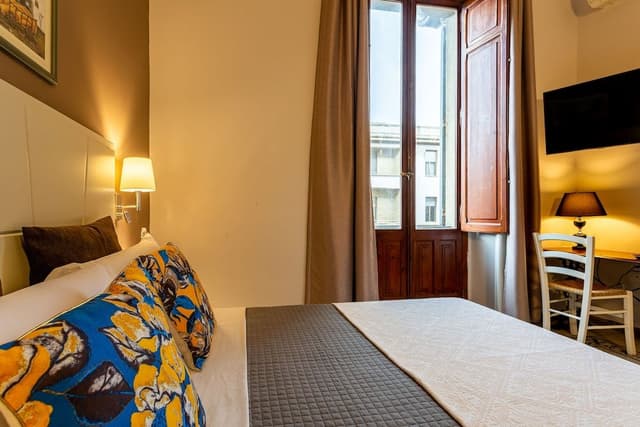 Comfort Double Room, 1 Bedroom, Refrigerator & Microwave, City View