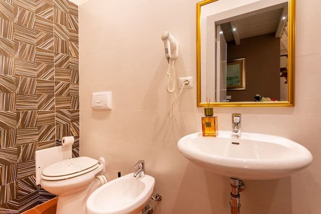 Comfort Double Room, 1 Bedroom, Refrigerator & Microwave, City View