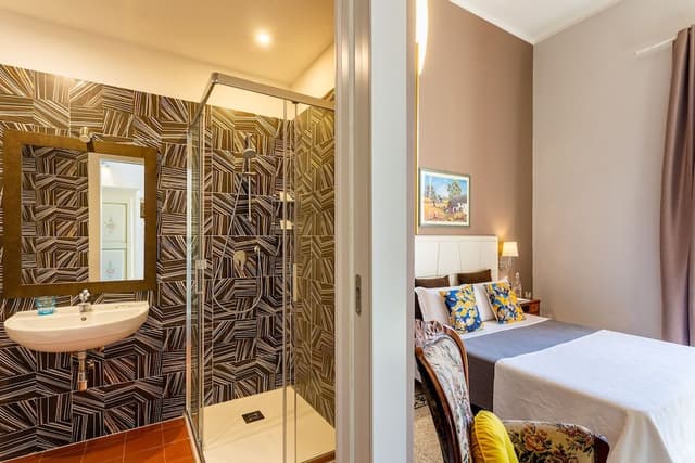 Comfort Double Room, 1 Bedroom, Refrigerator & Microwave, City View