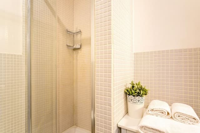 Comfort Double Room, 1 Bedroom, Refrigerator & Microwave, City View