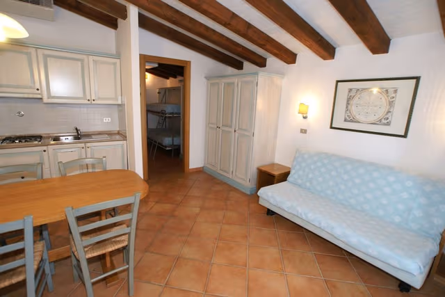 Standard Studio (For four people)