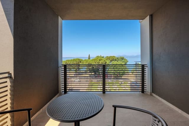 Panoramic Triple Room, Terrace, Lake View