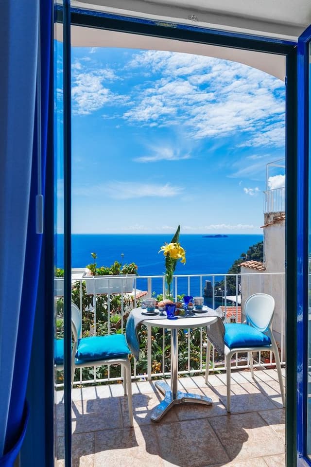 Family Room, Sea View