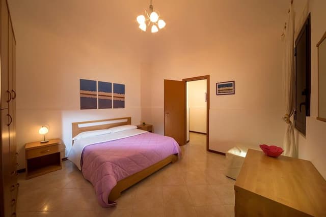 Single Room, Private Bathroom