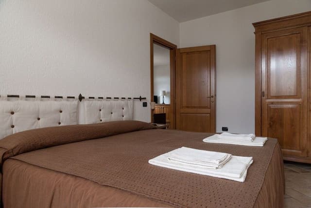 Classic Apartment, 2 Bedrooms, Terrace, Ground Floor (Abelia)