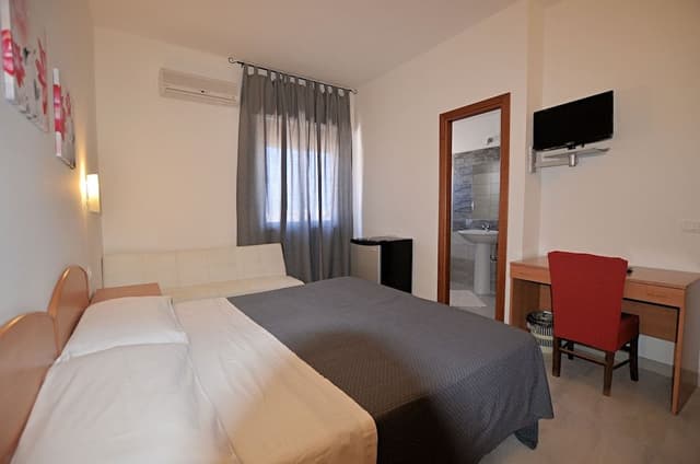 Double Room, 1 Queen Bed, Non Smoking, Sea View