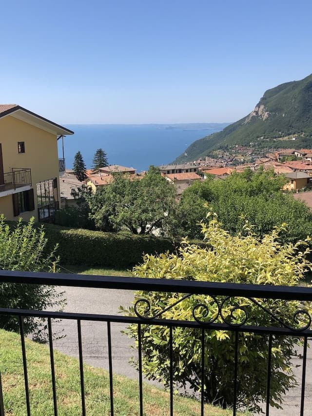 Classic Apartment, 2 Bedrooms, Partial Lake View