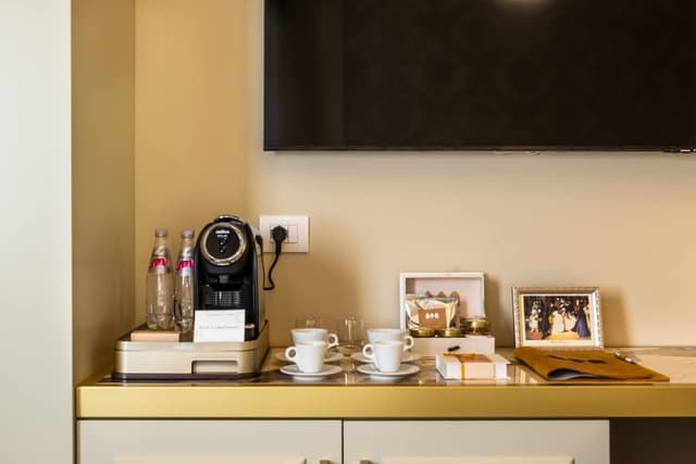 Deluxe Double Room, Canal View