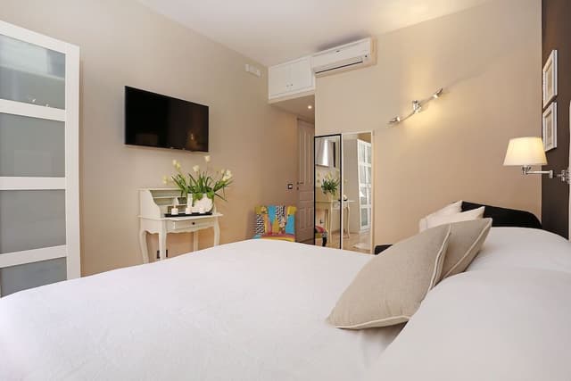 Superior Double Room, City View