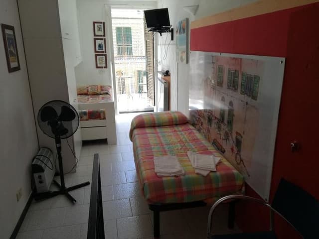 Double Room, 2 Twin Beds (external private bathroom)