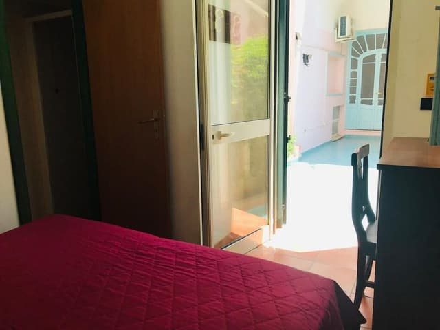 Economy Room