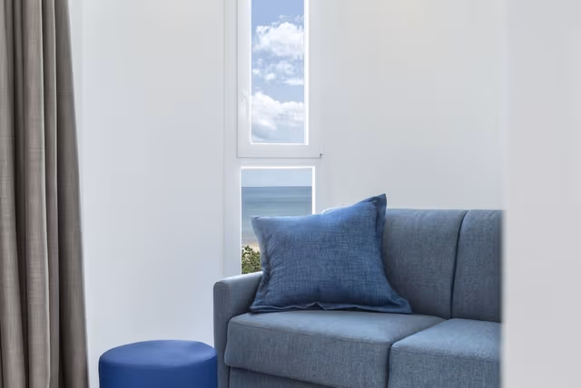 Junior Studio Suite, 1 Queen Bed with Sofa bed, Sea View, Sea Facing