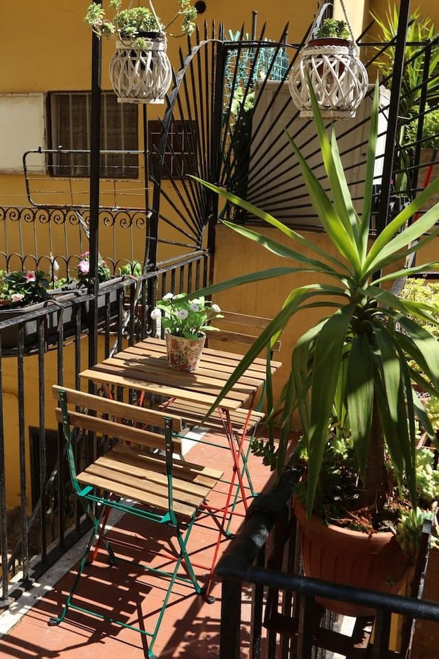 Camera con letto matrimoniale o 2 letti singoli, con balcone, fumatori