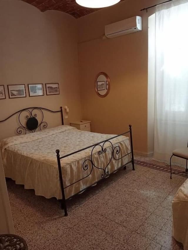 Double Room, 1 Double Bed