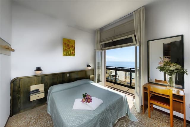 Basic Quadruple Room, Sea View